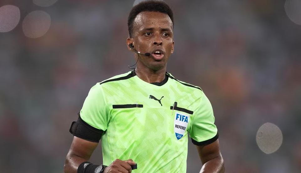 Setelah Ditolak Masuk AS, Wasit Somalia Omar Artan Ditunjuk Pimpin Piala Super Eropa