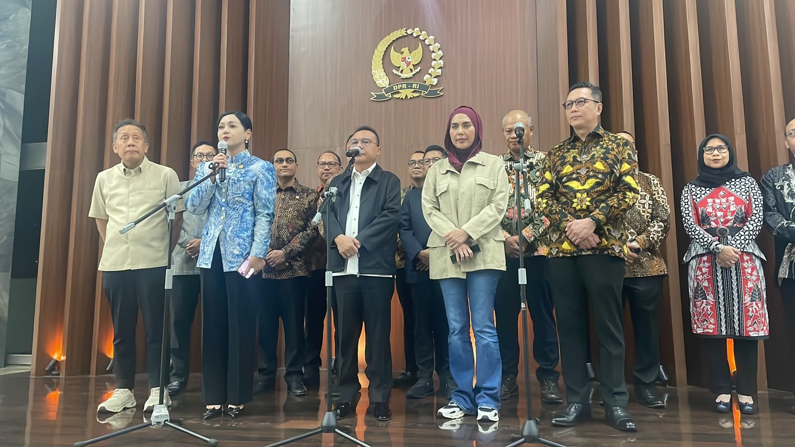 Dasco Kumpulkan Bos OJK dan Direksi Baru BEI, Bahas Reformasi Tata Kelola Pasar Modal