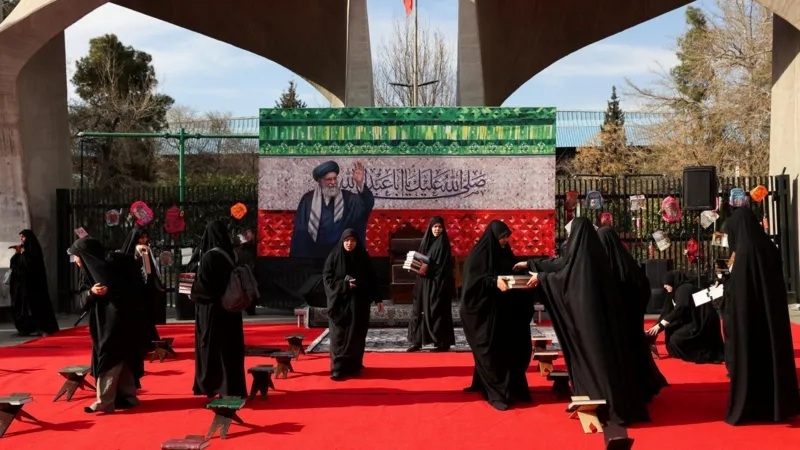 Jenazah Ayatollah Ali Khamenei Resmi Dimakamkan di Mashhad