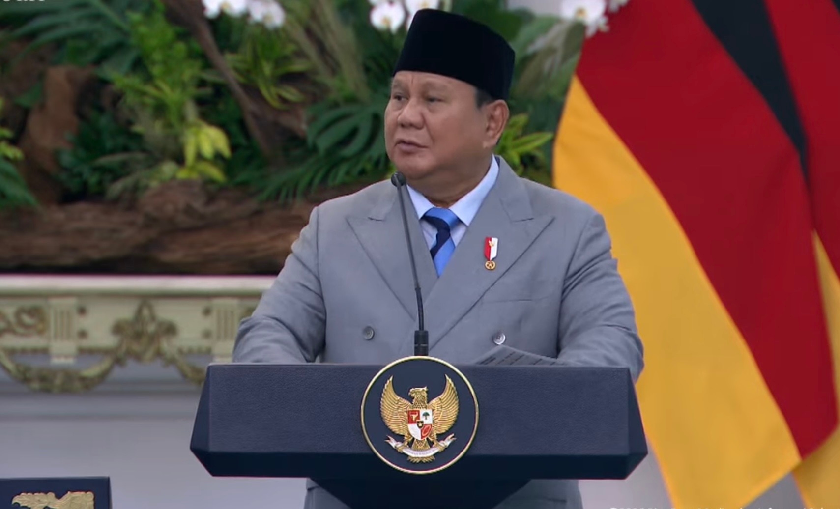 Prabowo Bongkar Alasan Gaji Guru Rendah: Anggaran Kita Bocor Rp2.500 Triliun per Tahun