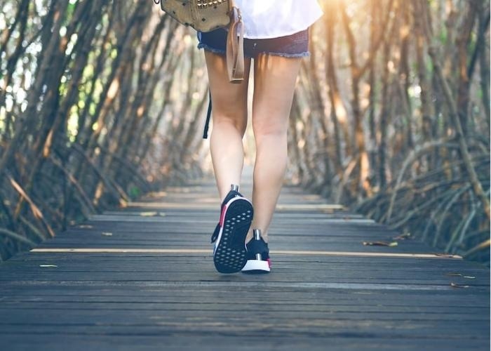 Rutin Jalan Kaki 30 Menit Setiap Hari, Ini 7 Efek Positif yang Bisa Dirasakan Tubuh