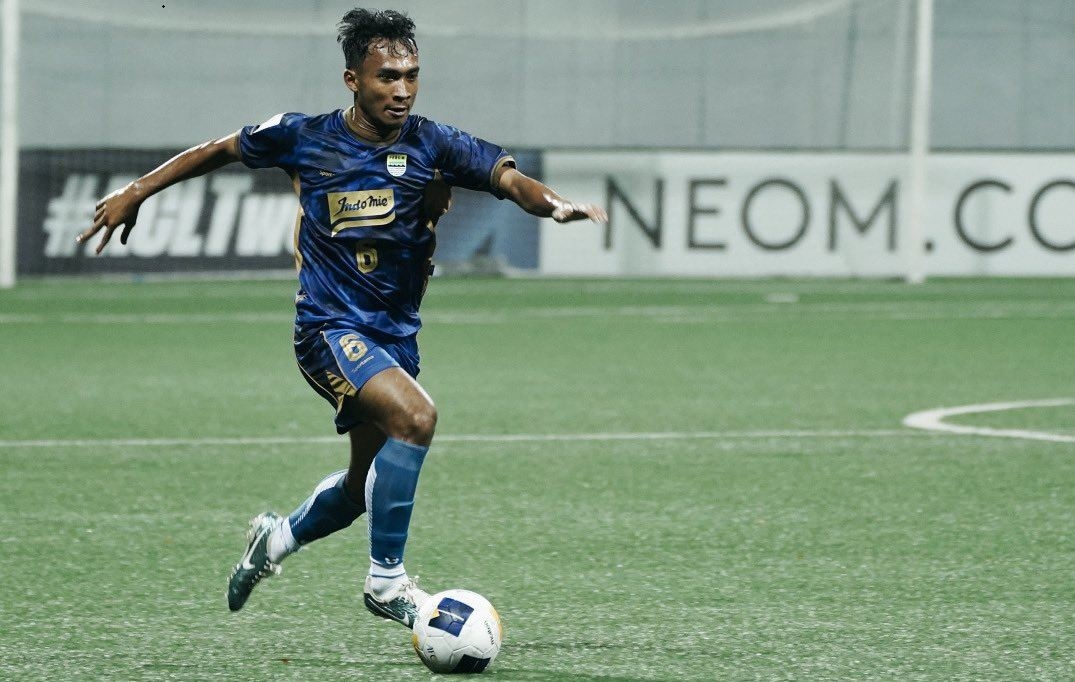 Persib Bandung Lepas Robi Darwis dan Adam Przybek, Akhiri Kebersamaan Usai Raih Gelar Juara