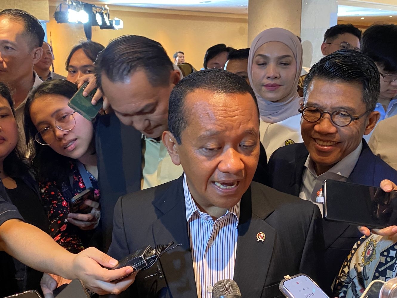 Pasokan Gas Aman, Bahlil Cari Solusi Harga untuk Industri Non-HGBT