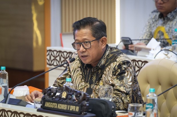 Anggaran Perawatan Jalan Hanya Cukup Dua Bulan, DPR Soroti Dampak Ekonomi dan Risiko Kecelakaan