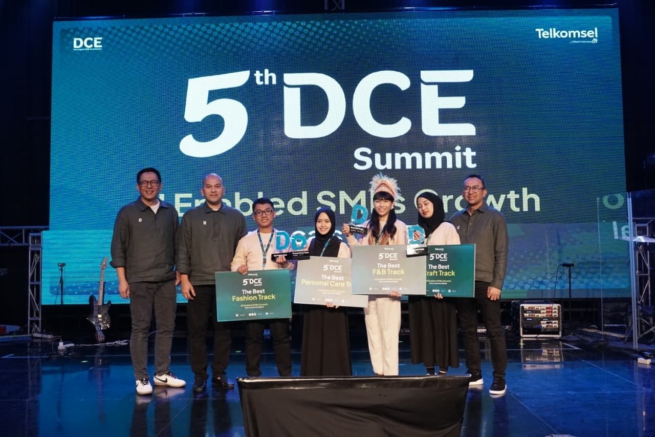 Dukung UKM Lokal Go Global dengan AI, Telkomsel Resmi Tuntaskan DCE Academy & Summit 2026