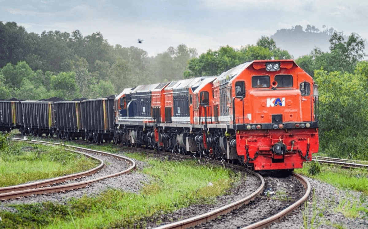 KAI Operasikan KA Barapati Switching, Angkut Batu Bara hingga 3.000 Ton
