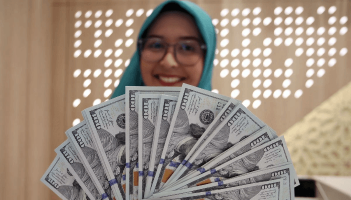 Kurs Dolar ke Rupiah Hari Ini 6 Juli: Tembus Rp17.992, Cek Kurs Bank!