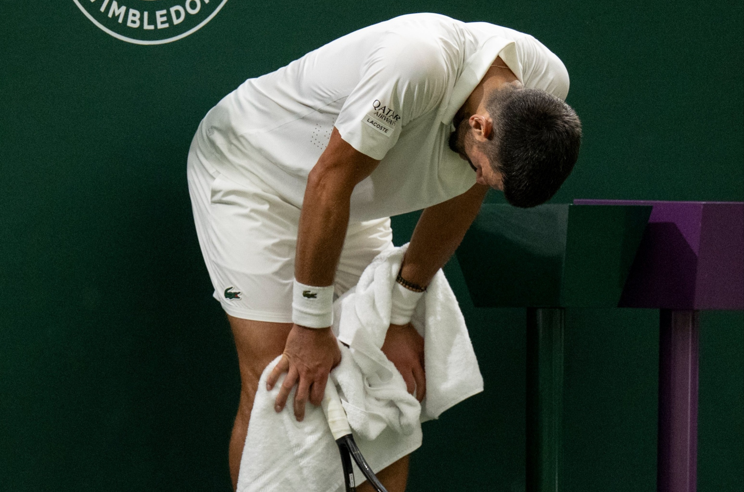 Wimbledon: Pecahkan Rekor Laga Terlama, Novak Djokovic Butuh Lebih 5 Jam untuk Lolos ke Semifinal