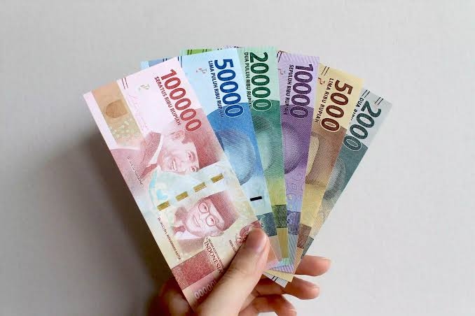 Rupiah Tembus Rp18.109, Pengamat Soroti Kepastian Hukum Ganggu Investor