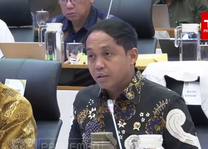 Amplop untuk Menhut Raja Juli Diduga Berisi Dolar Singapura dari Petani KUD