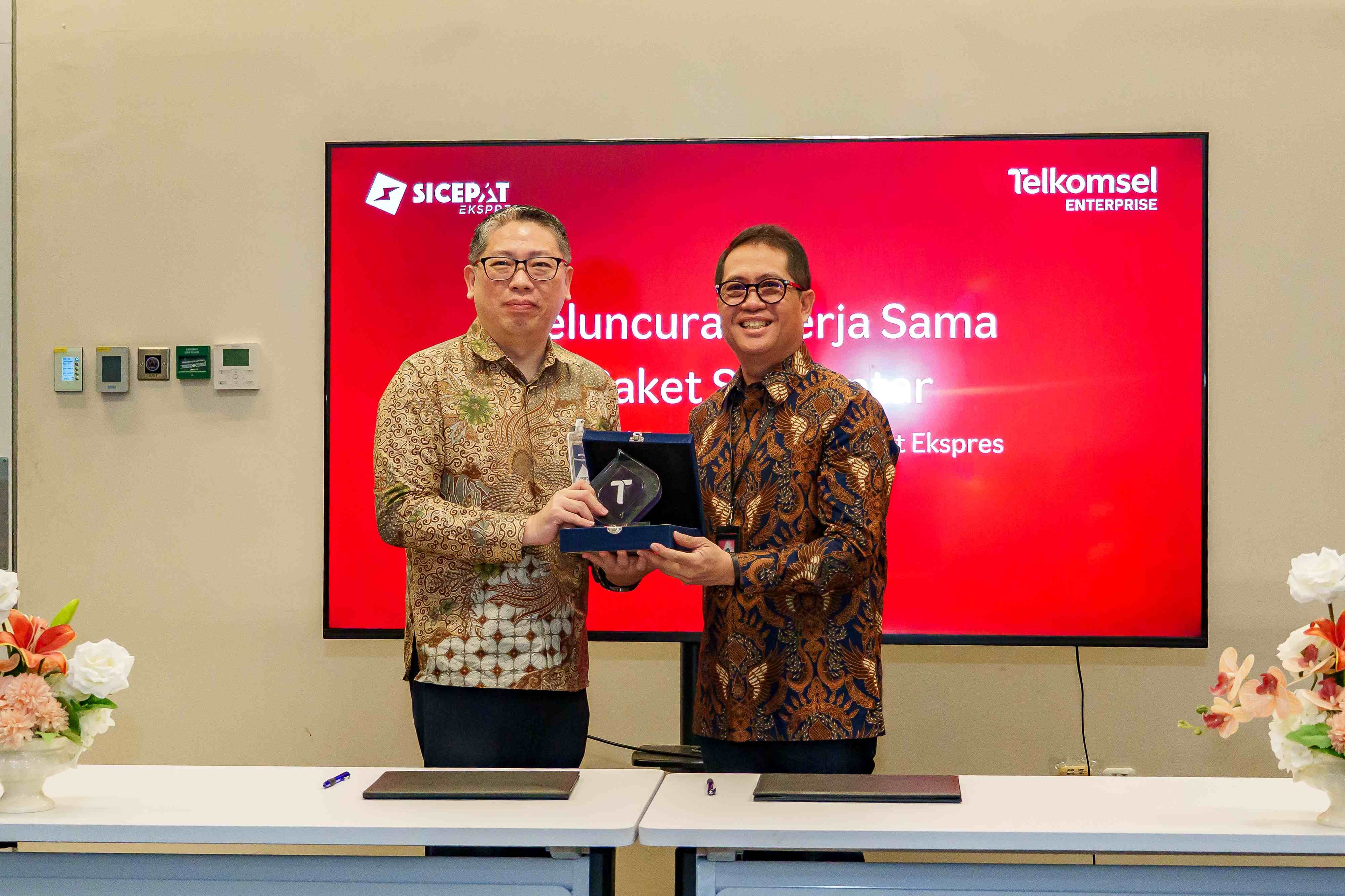 Dukung Produktivitas Kurir Logistik, Telkomsel dan SiCepat Hadirkan Paket Siap Antar