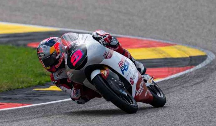 Moto3 Jerman: Terjebak Insiden Rombongan Depan, Veda Ega Pratama Finis Kedelapan di Sachsenring