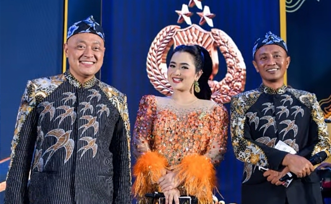 Kabar Duka, Ibunda Presenter Vega Darwanti Meninggal Dunia