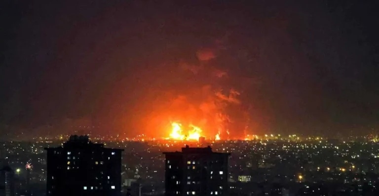 Serangan AS ke Iran Meluas, Jet Tempur Hantam Sejumlah Wilayah; Hormuz Lumpuh dan Teheran Ancam Serangan Besar