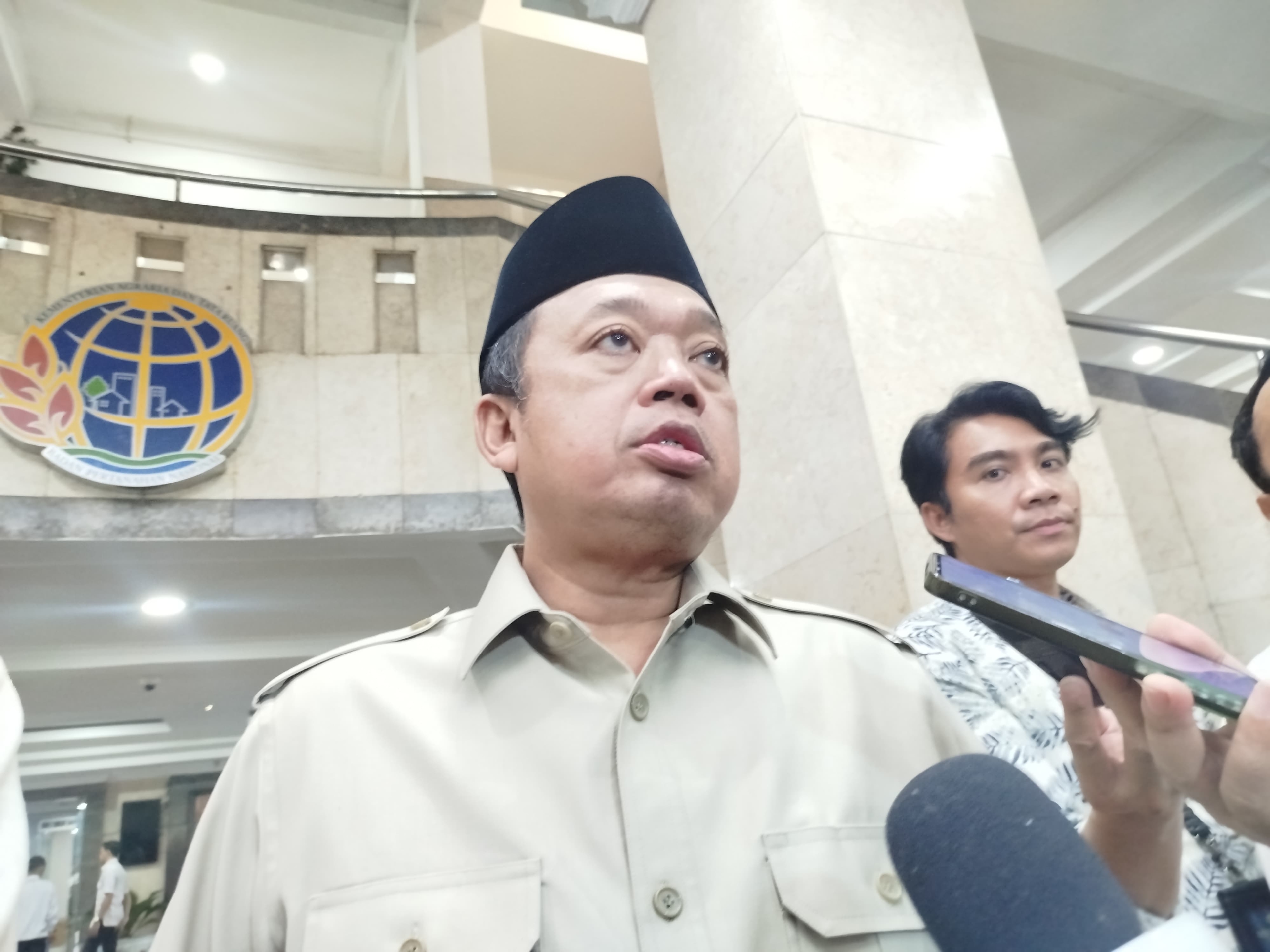 Ditanya Isu Reshuffle Usai 17 Agustus, Nusron: Menteri Tak Elok Ikut Bicara