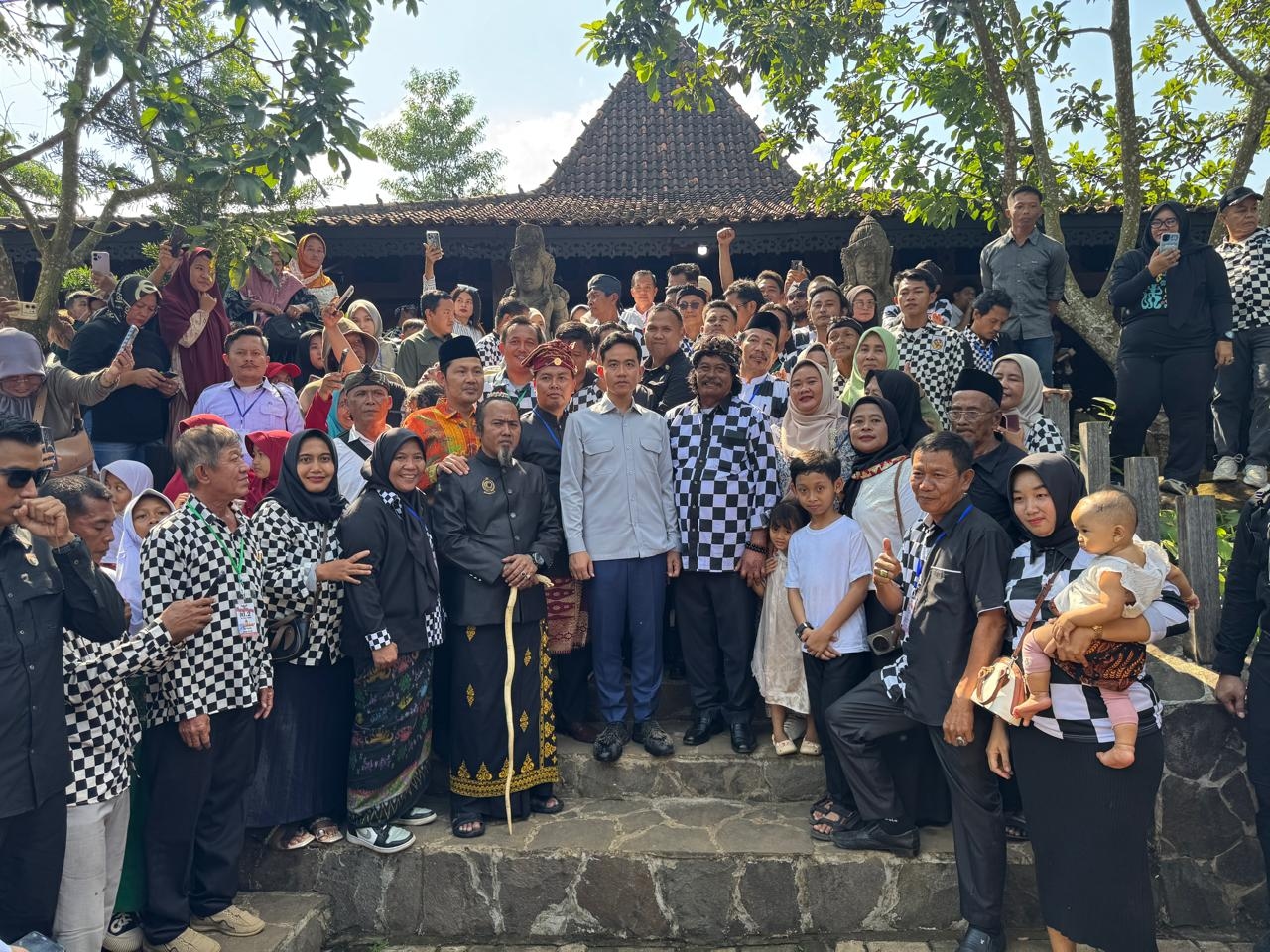 Gibran Ingatkan Kemajuan Teknologi Harus Berjalan Beriringan dengan Budaya Indonesia