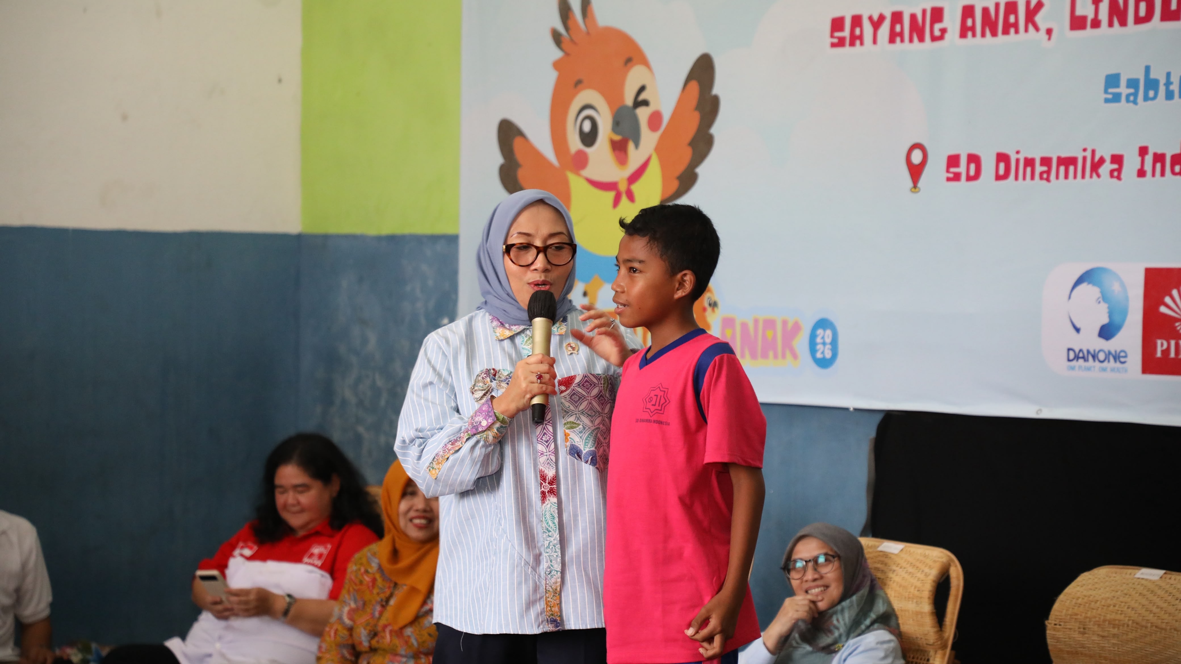 Menteri PPPA Sapa Siswa di Bantar Gebang, Serap Harapan dan Cita-cita Anak Bangsa