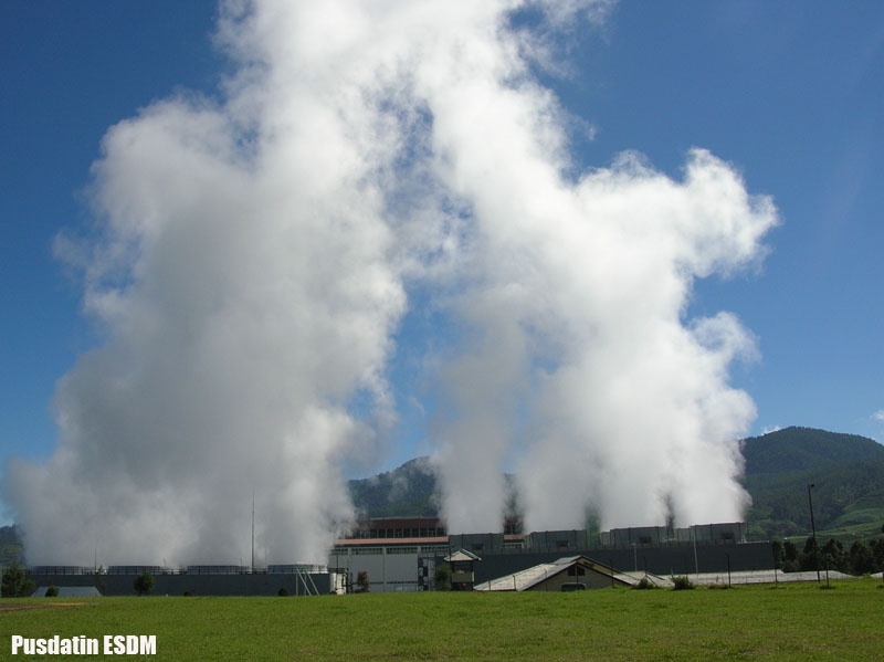 Lokasi Panas Bumi Terbesar di Indonesia dan Perannya dalam Penyediaan Energi Bersih