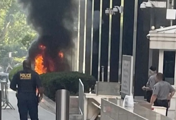 Eks Tentara AS Ditangkap Usai Bakar Gedung Federal New York