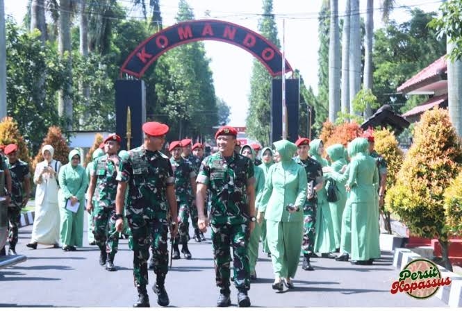 Apa Perbedaan Marinir dan Kopassus