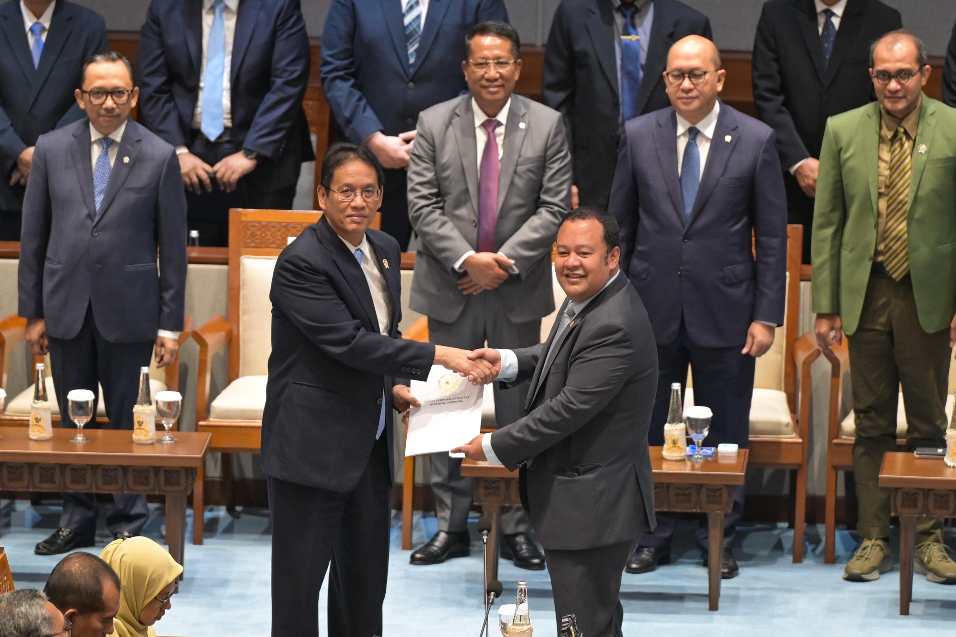 Komisi XI Pastikan Insentif Pajak 0 Persen PFII Tetap Tunduk Global Minimum Tax