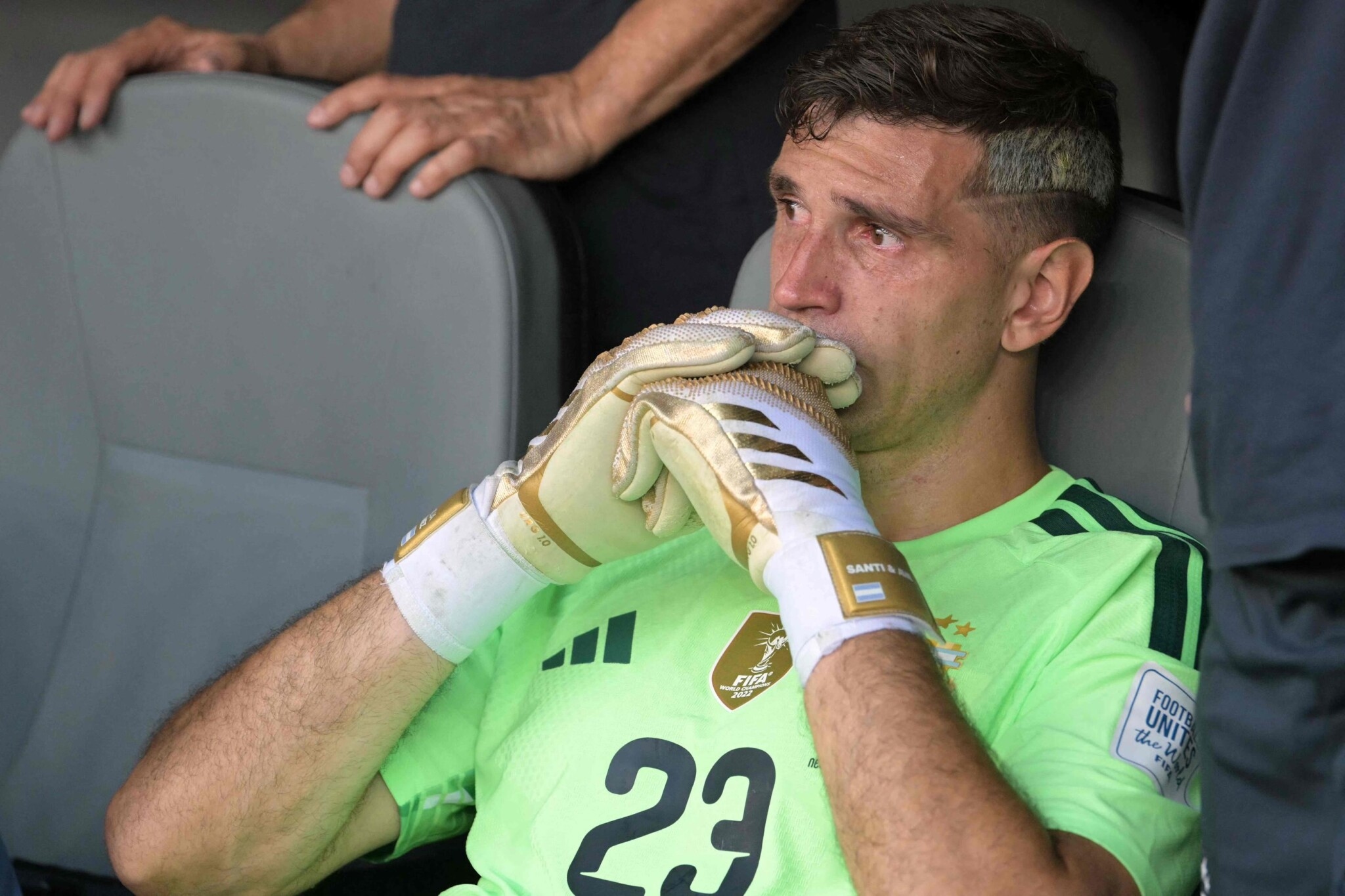 Akui Kekalahan di Final Piala Dunia Berat, Emiliano Martinez Pertimbangkan Mundur dari Argentina