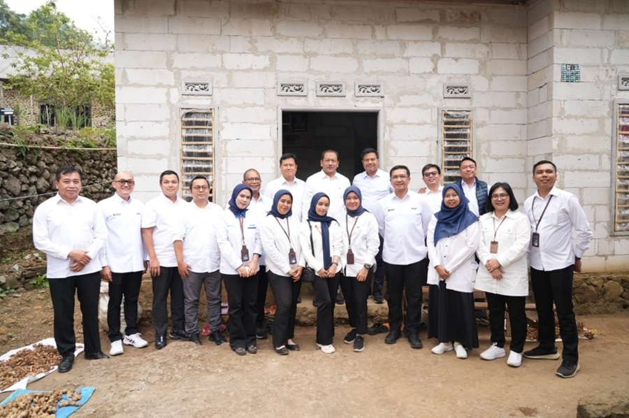 Danantara Dukung Penguatan Ekonomi Kerakyatan, Tinjau Langsung Pemberdayaan Nasabah PNM di Mojokerto