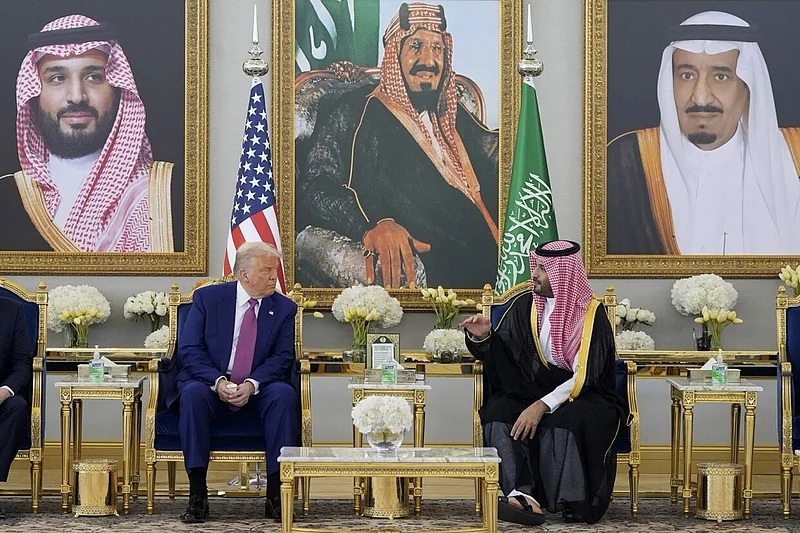 Trump Setujui Kesepakatan Nuklir dengan Arab Saudi, Riyadh Disebut Bisa Perkaya Uranium Sendiri
