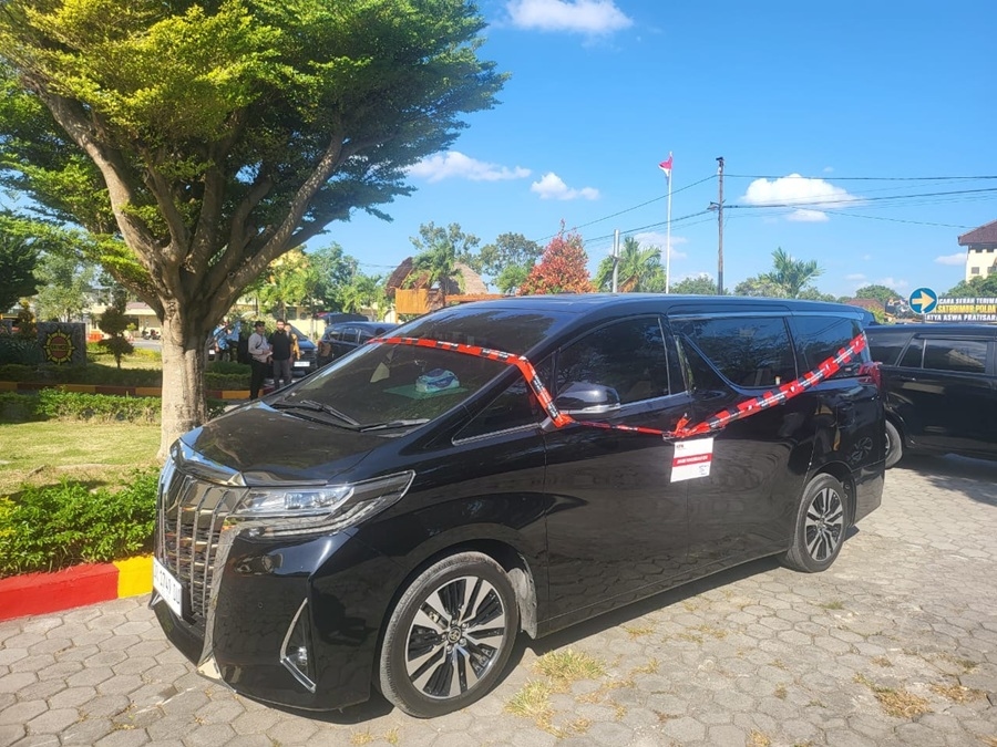 KPK Lakukan Penggeledahan, Sita Toyota Alphard Diduga Gratifikasi Bupati Lombok Barat