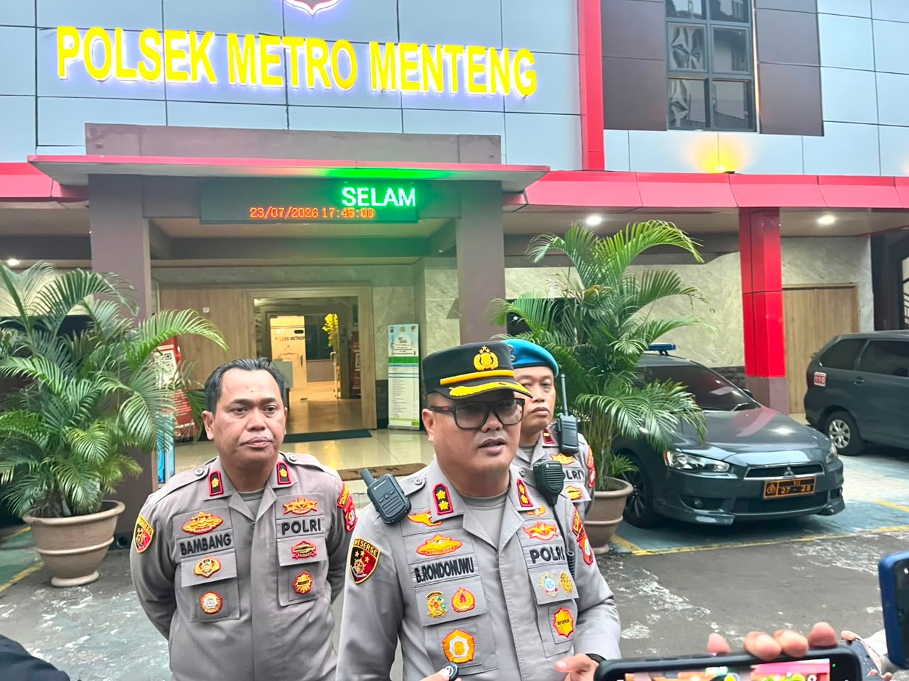 Mobil Alphard Diduga Terobos Lampu Merah di Thamrin, Polisi Persilakan Korban Tempuh Jalur Hukum