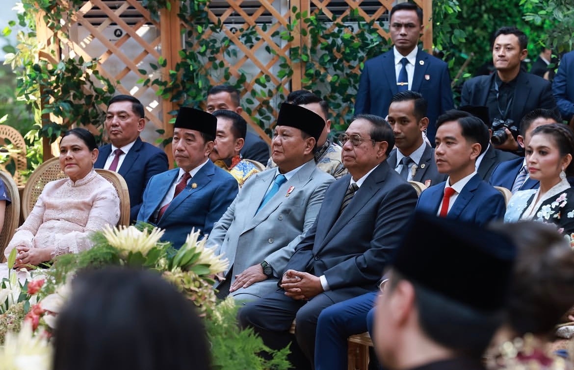Hadiri Pernikahan Anak Boy Thohir, Prabowo Diapit Jokowi dan SBY