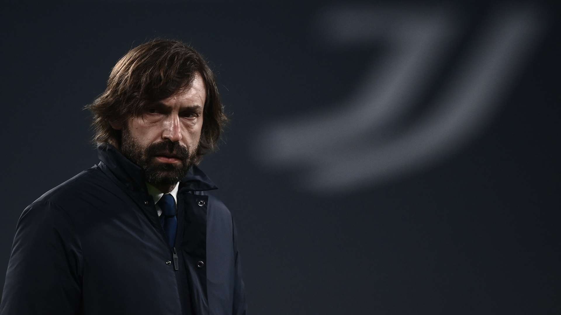 Gara-Gara Rumah Judi Rusia, Andrea Pirlo Dicoret dari Daftar Calon Pelatih Timnas Italia