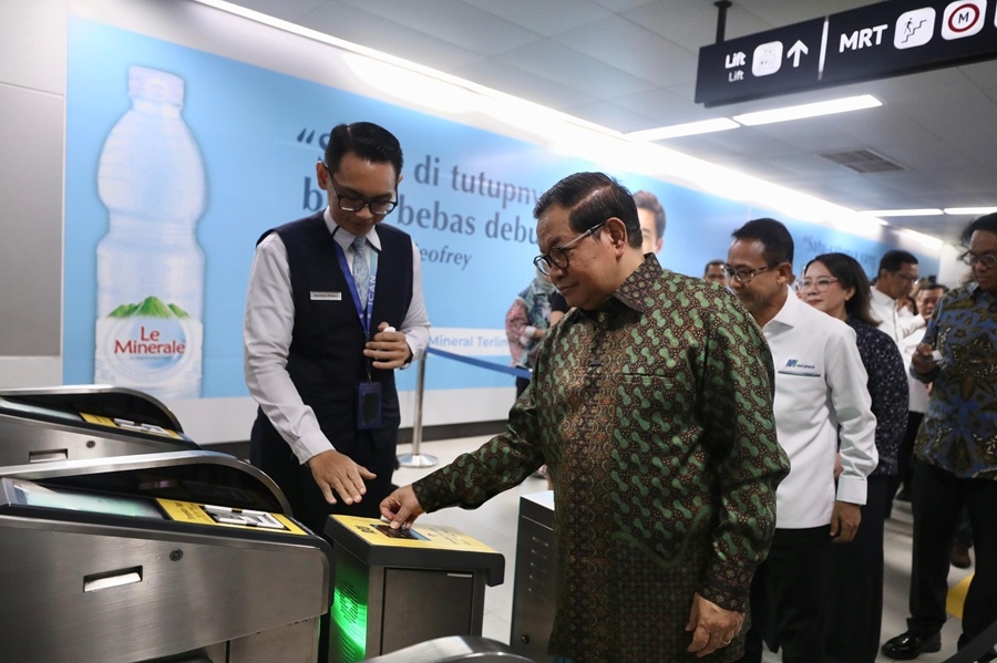 Pramono Anung Luncurkan Cara Pembayaran Baru Naik MRT, Cukup Tap Kartu Kredit 