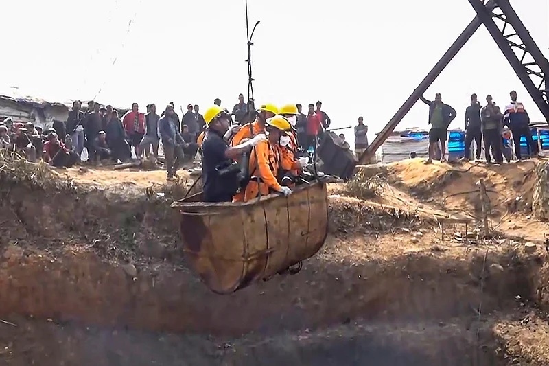 Ledakan Gas Metana Tambang Batu Bara Pakistan Tewaskan 32 Penambang, Puluhan Pekerja Masih Terjebak