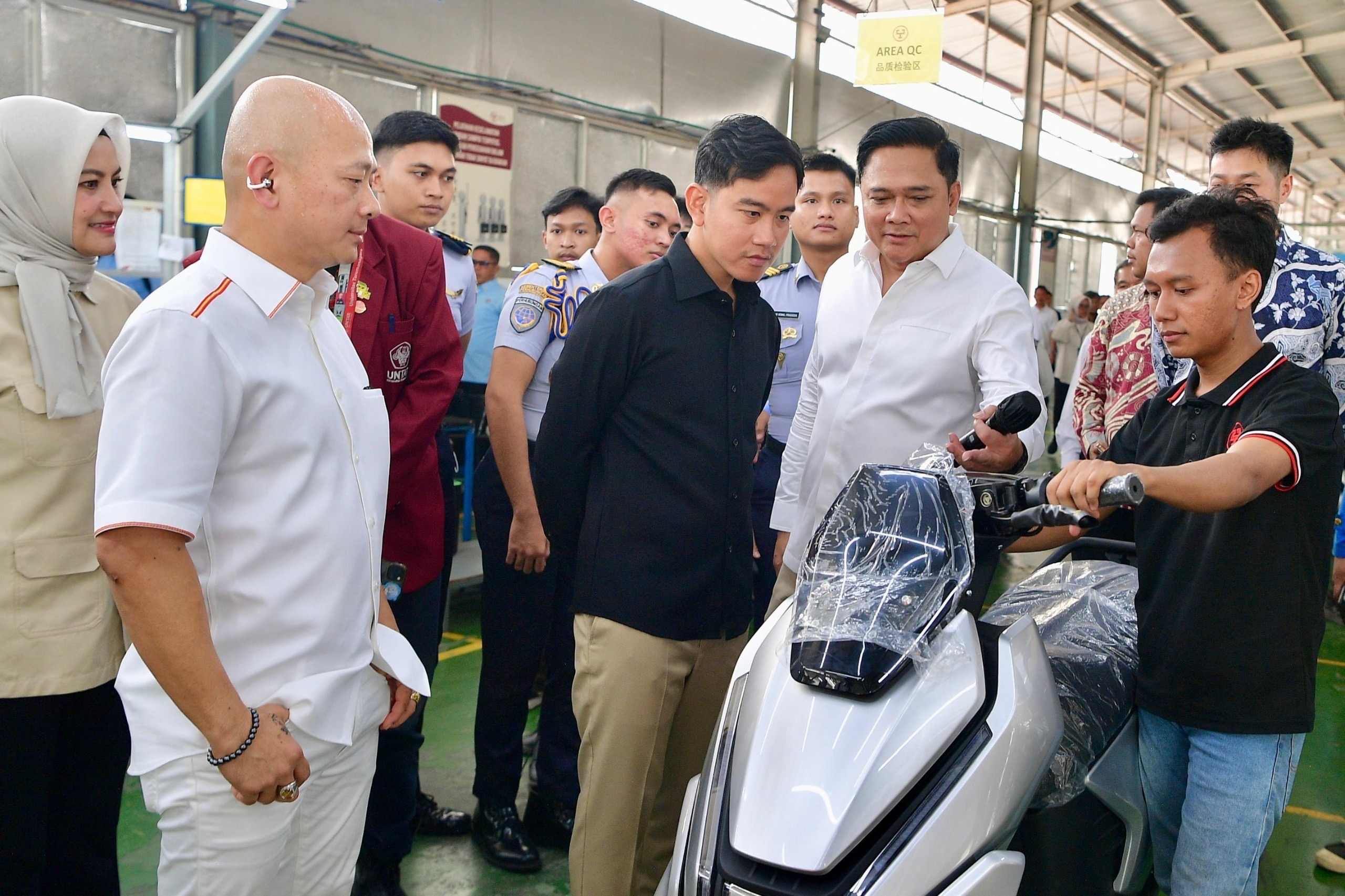 Gibran Ingin Industri EV Masuk Sekolah, Kurikulum Diminta Ikuti Perkembangan Zaman
