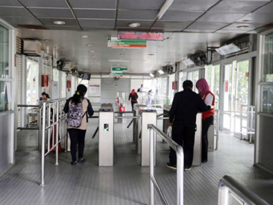 Tarif Transbandara Rp15 Ribu Tuai Kritik, Gugatan ke MA Disiapkan
