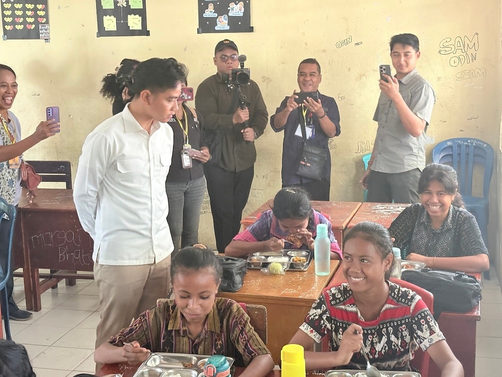 Jangan Salah Memaknai Gesitnya Wapres Gibran Blusukan di Ratusan Titik 