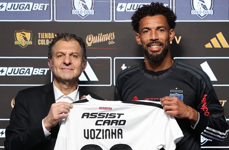 Khusus Vozinha, Chile Izinkan Nama Panggilan Sang Kiper di Jersey Colo Colo