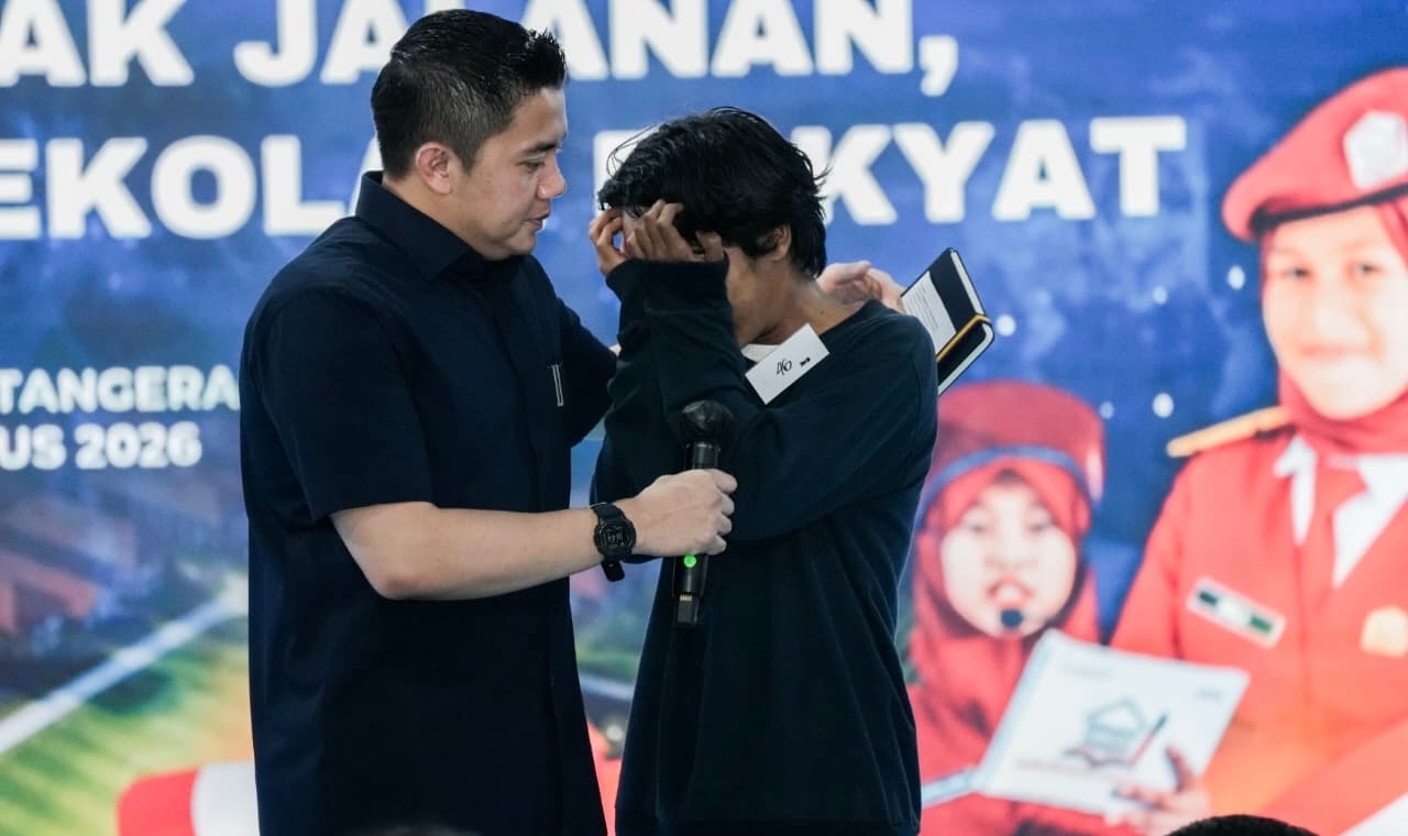 Tangis Haru Warnai MPLS Sekolah Rakyat, Kisah Ibu Buruh Harian Rela Anak Tinggal di Asrama