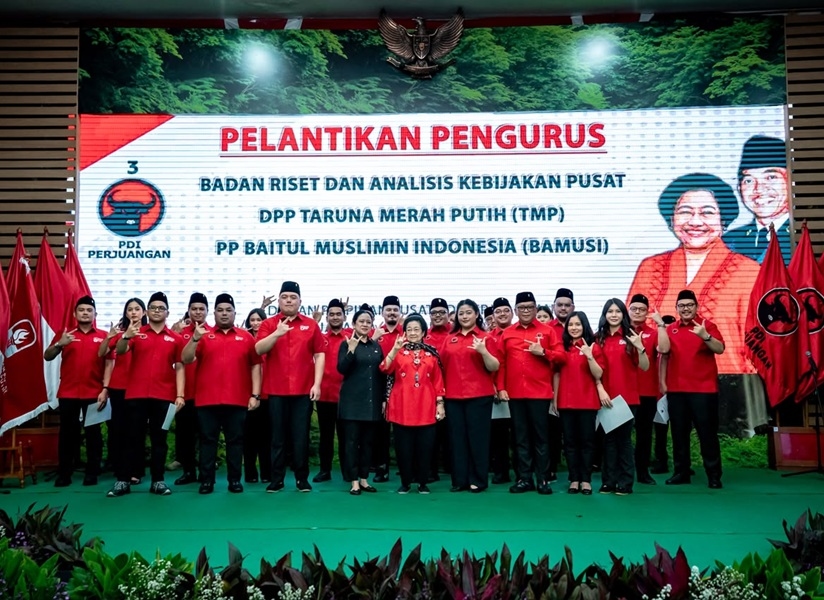 Lantik Pengurus Baru Taruna Merah Putih, Megawati Fokus Rangkul Generasi Muda