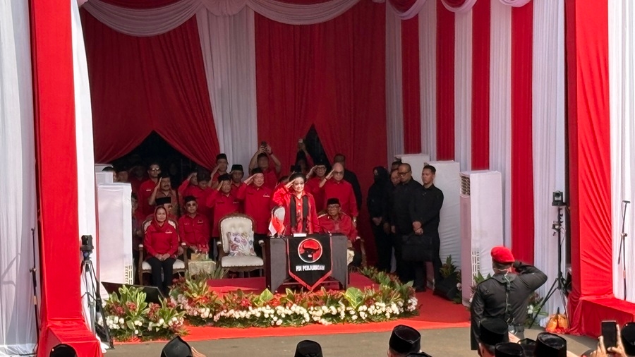 Megawati Soekarnoputri Pimpin Upacara HUT RI di PDIP Lenteng Agung