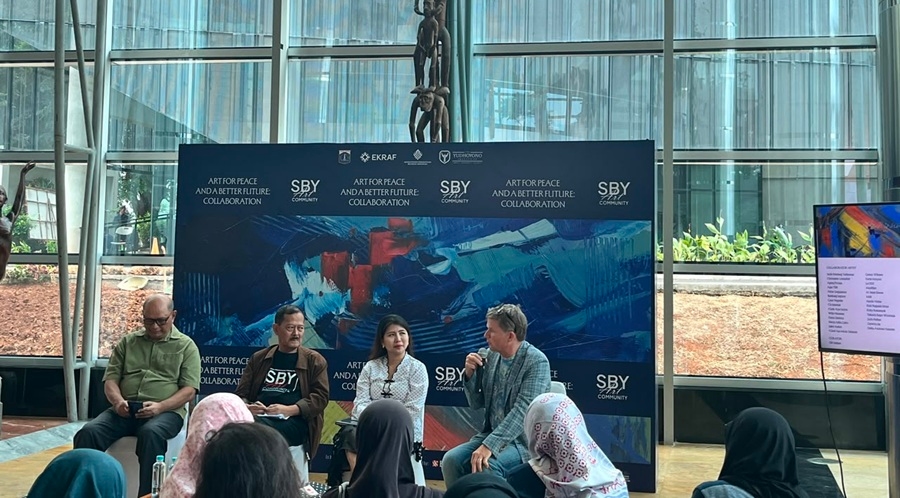 SBY Art Community Gelar Kolaborasi Lintas Generasi dan Budaya, Suarakan Pesan Perdamaian Lewat Seni Lukis