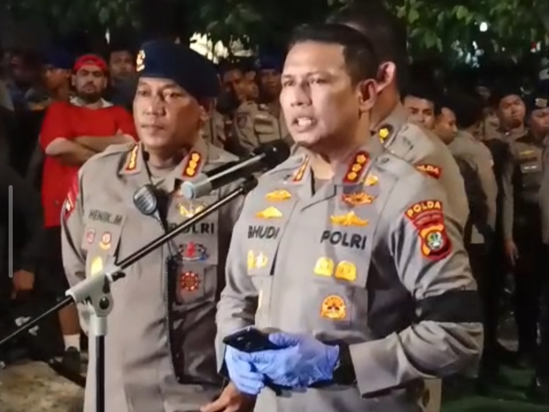 Demo BEM UI Bubar, Polisi Amankan Pisau dan Golok