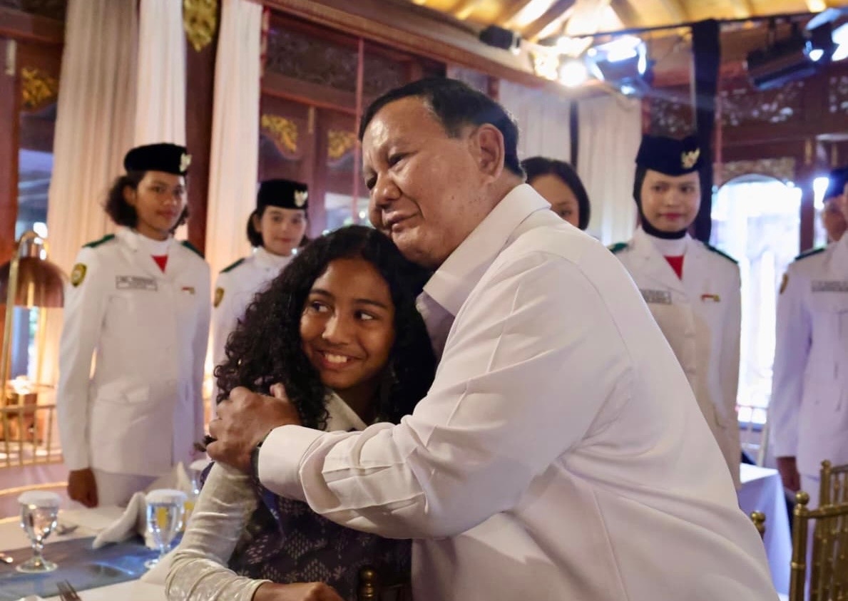 Prabowo Undang Petugas Upacara HUT ke-81 RI ke Hambalang, Sampaikan Apresiasi Secara Langsung