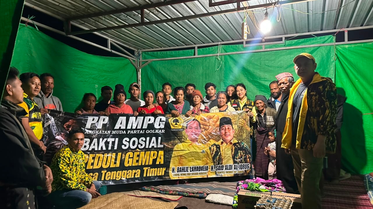 Tim Tanggap Bencana PP AMPG Mulai Bagikan Bantuan di Posko Pengungsi Korban Gempa Bumi NTT