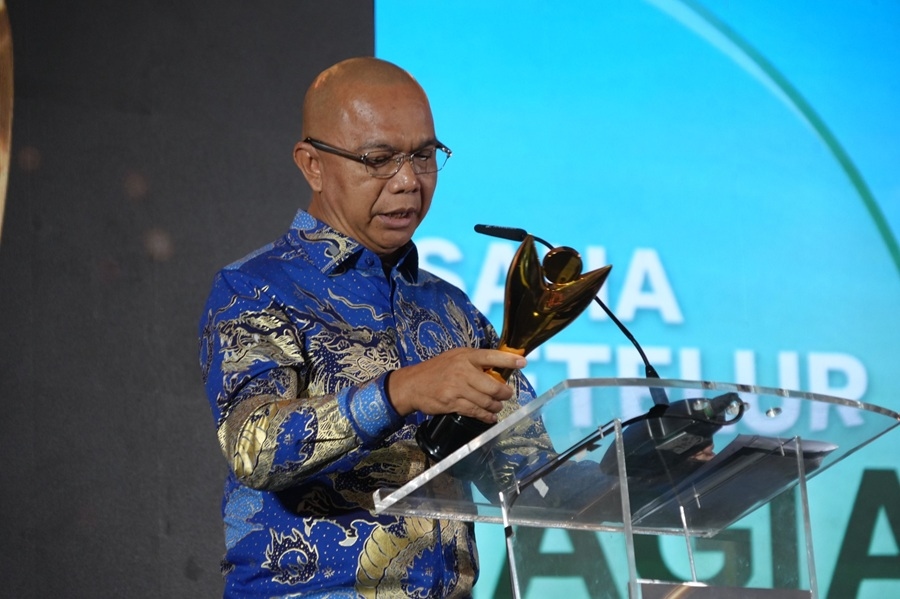 Kawal Kopdes Merah Putih, Jamintel Reda Manthovani Raih Koperasi Awards 2026