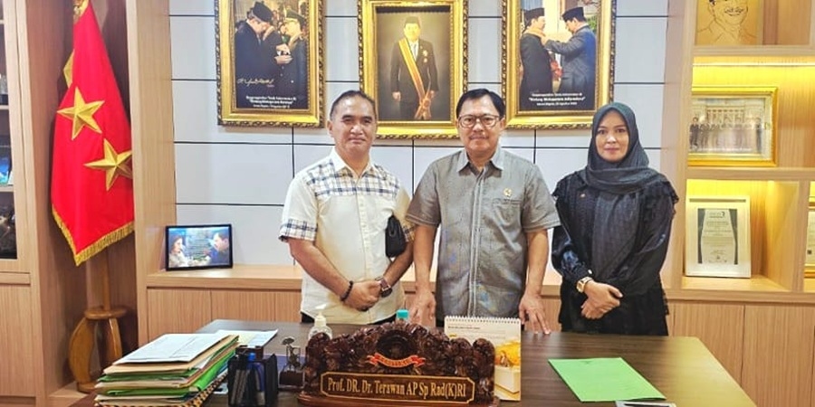Bikin Haru Haji Ninong, Profesor Terawan Turun Langsung Ambil Darah untuk Imunoterapi