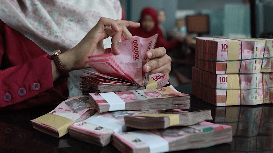 Dolar AS Jadi Sorotan, Rupiah Diprediksi Bergerak di Rp 17.900-Rp 17.950