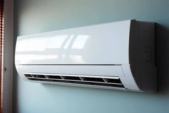 AC Tidak Dingin Lagi? Begini Cara Membersihkan Tanpa Tukang Servis