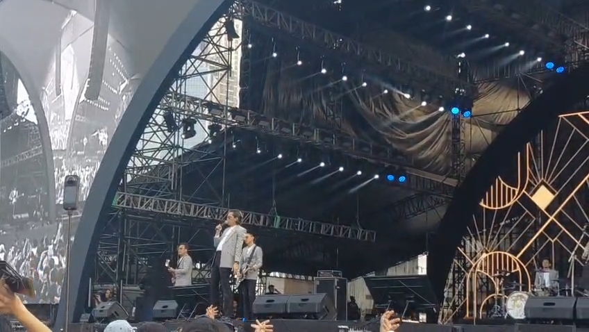 ​Aksi Simpatik The Changcuters di Synchronize Fest 2026: Ajak Penonton Doa Korban Karhutla